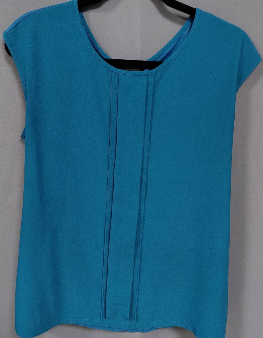 Ann Taylor Blue Pleated Sleeveless Blouse Solid Scoop Neck Women Size M